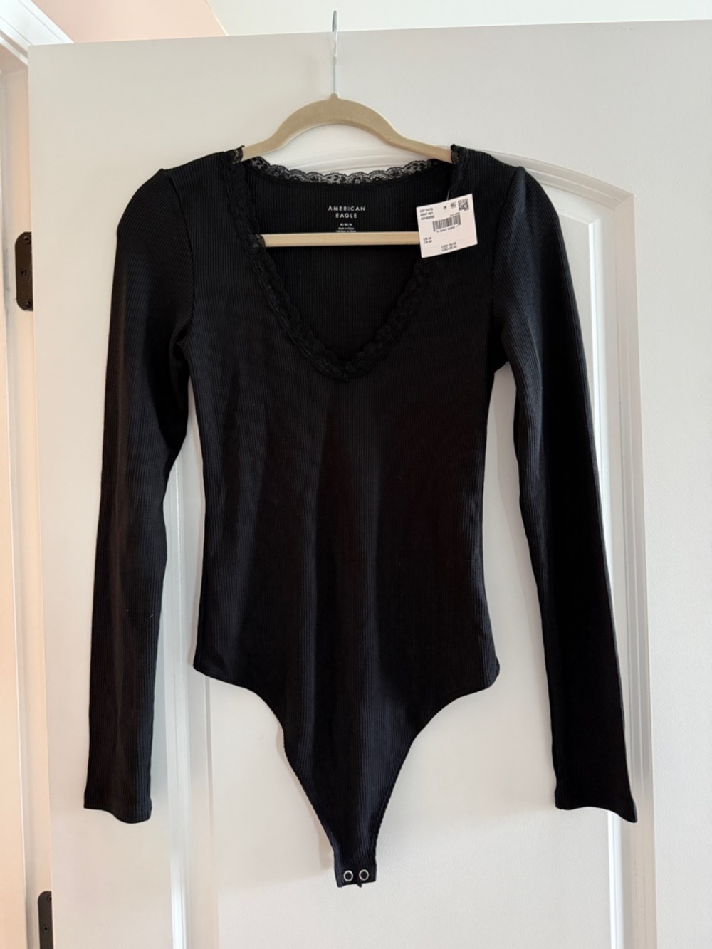 American Eagle Outfitters Black Ribbed Lace-Trim V-Neck Long Sleeve Bodysuit